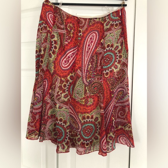 Red flowing skirt Taifun collection A- line paisley print sz. M, 26 inch long - Picture 4 of 6